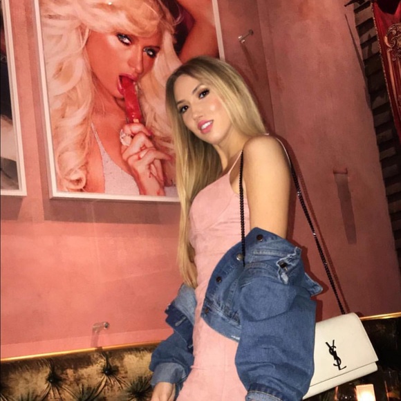 Meet your Posher, Caroline - Picture 3 of 4